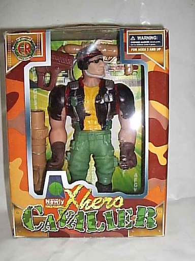 [0405Y010] SOLDADO/POLICIA EN CAJA/U